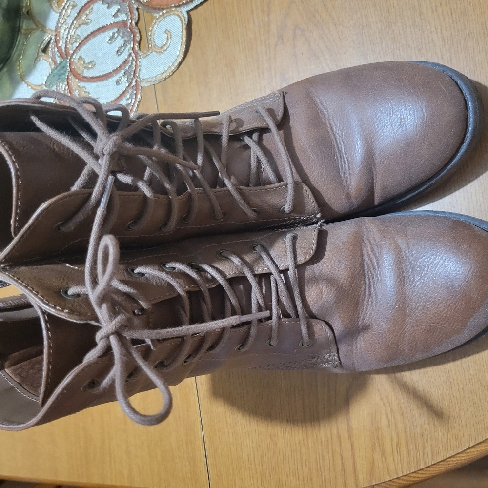 Womens size 11 Lace up Boots